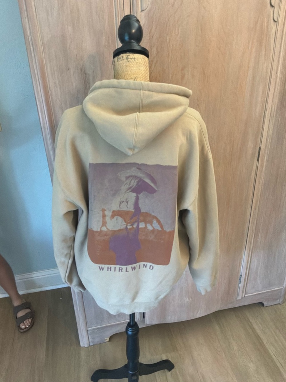 Lainey Wilson Whirlwind Bell Bottom Country Tan Hoodie Large - Picture 14 of 16